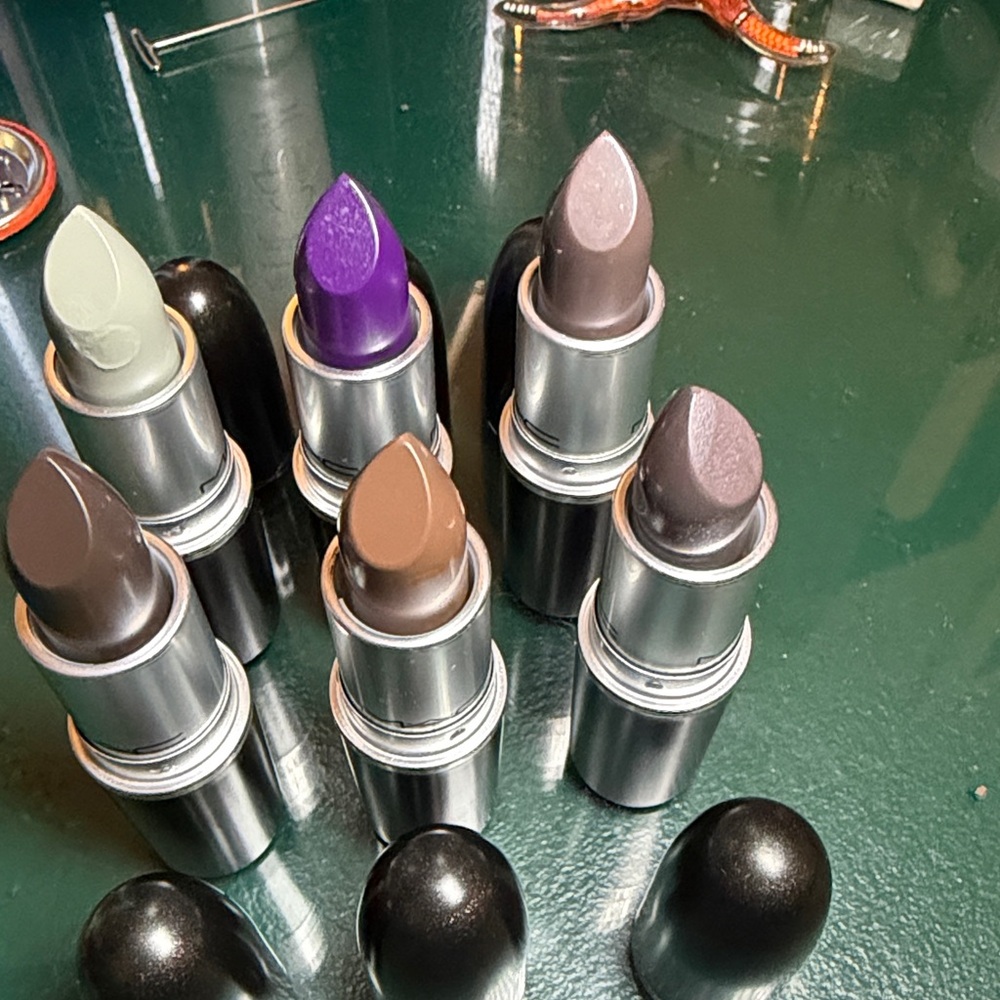 Vintage MAC Lipstick - Picture 4 of 5